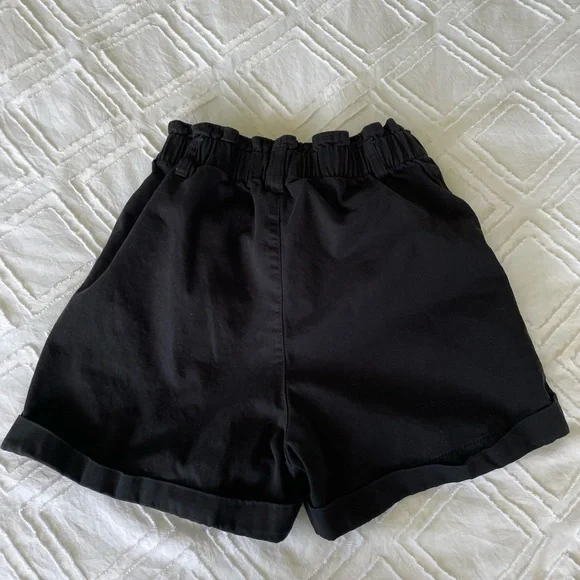 H&M Short - Picture 2 of 4